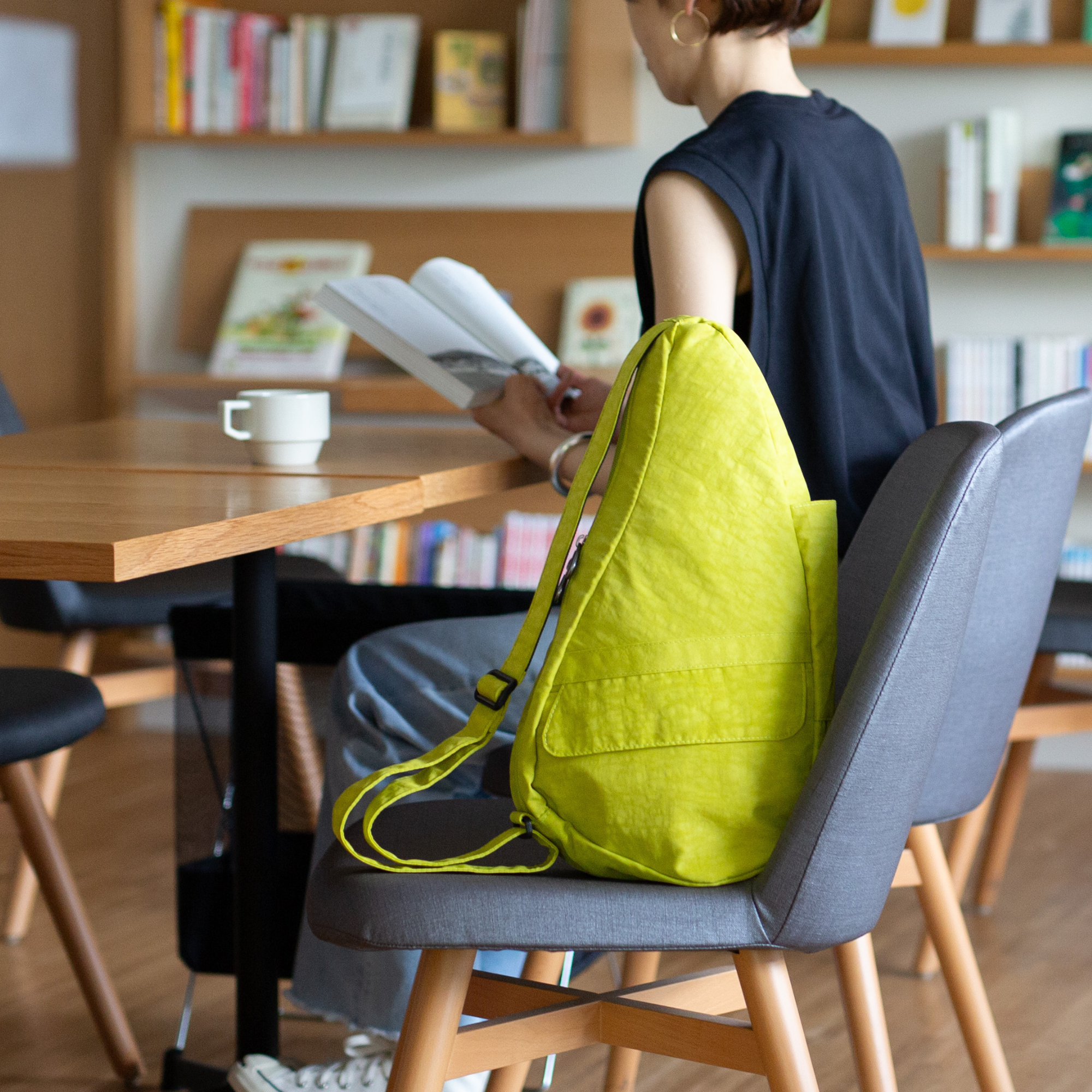 【各バッグに入る本のサイズ早見表付き】読書好きさんにおすすめ！読書が捗るヘルシーバックバッグ